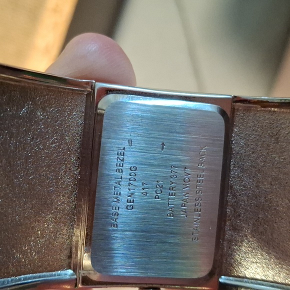 Watch - Picture 3 of 5